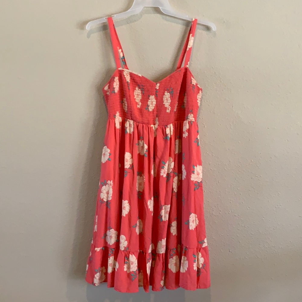 Torrid 1X pink floral dress. Smocked bodice. Fully lined.
